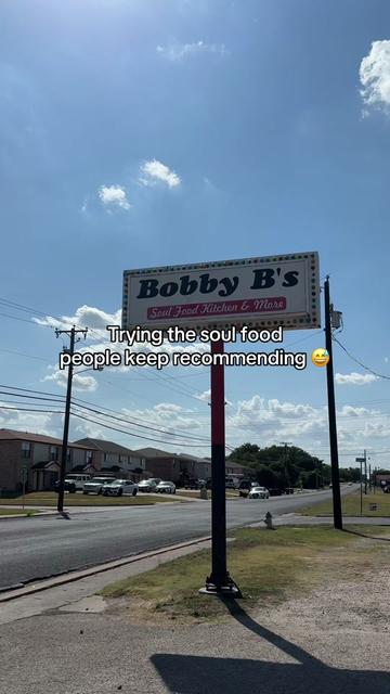@Aly | Food Finds +Travel 🍜🛩️