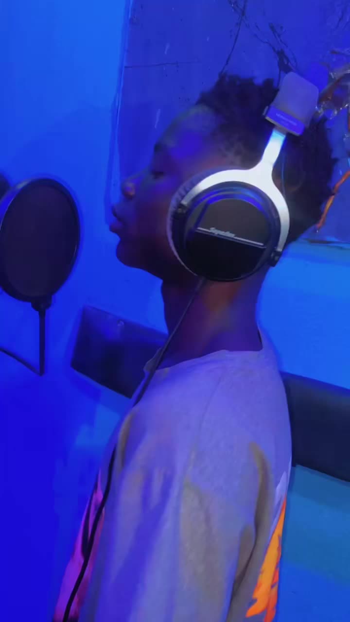 @Damochee_Officiel