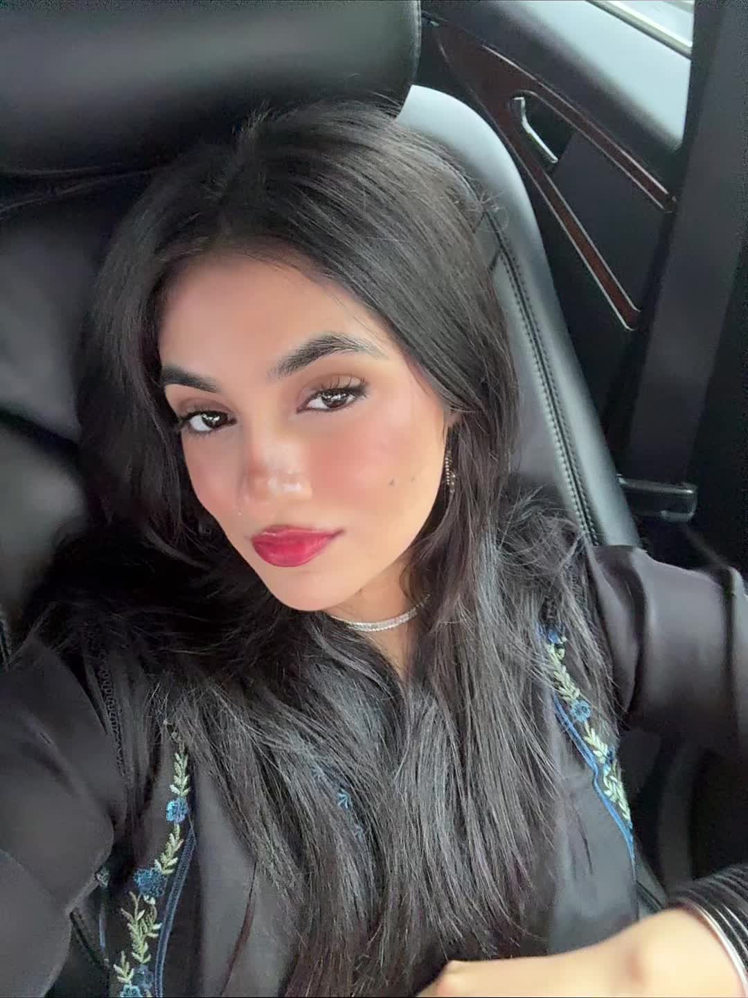 @bee ⟢