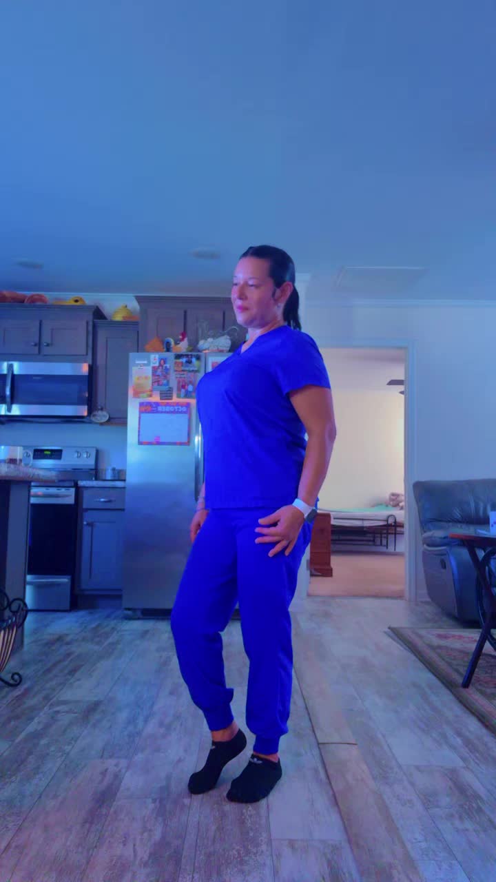 @Dancing Mama