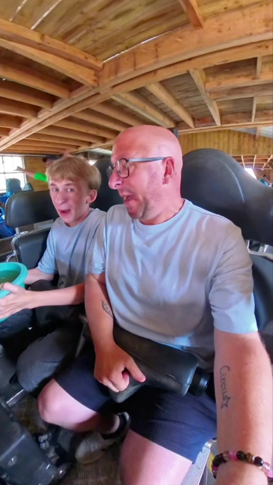 @MISTER COASTER