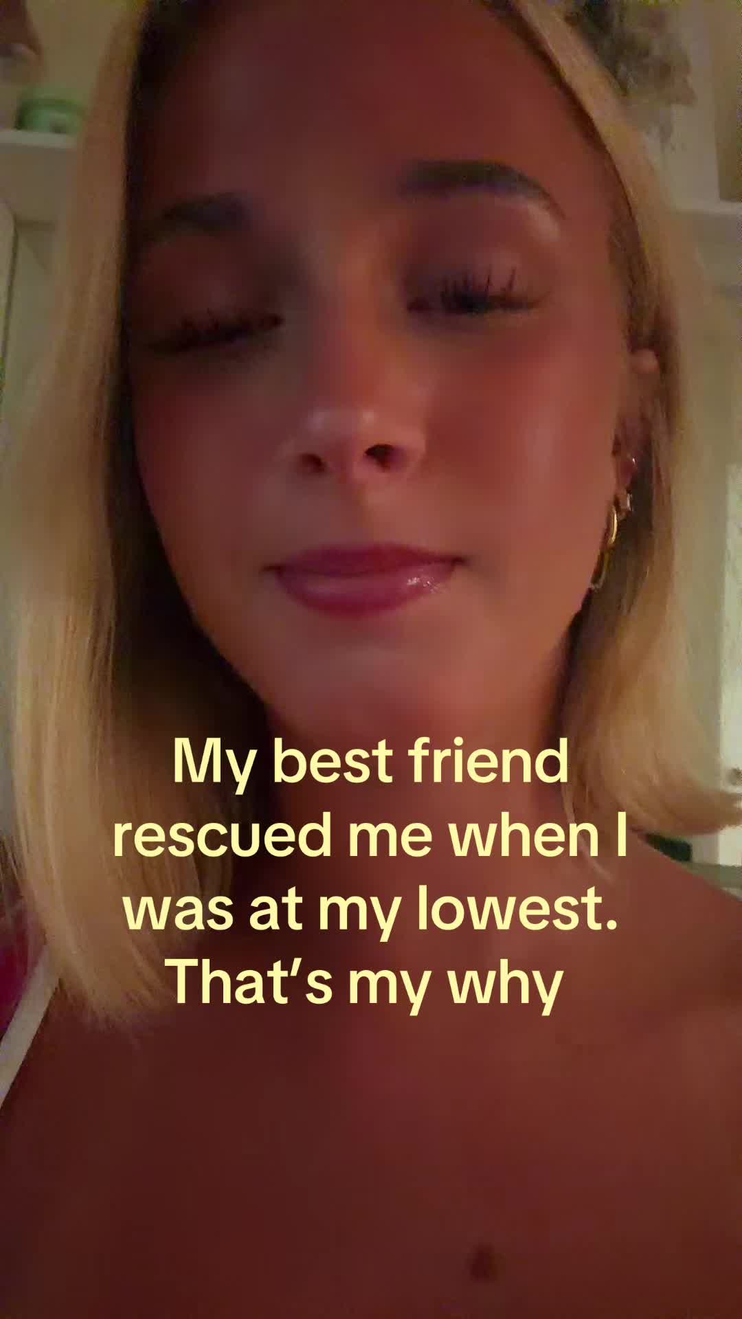 @theelliebarker