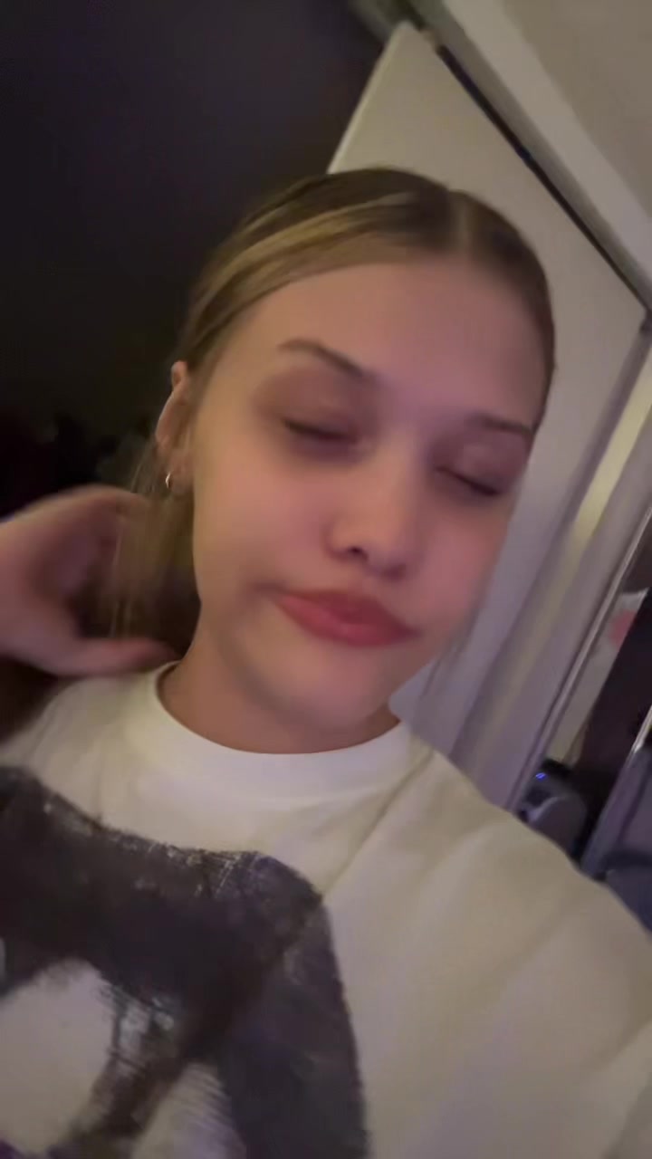 @🧟&zwj;♀️