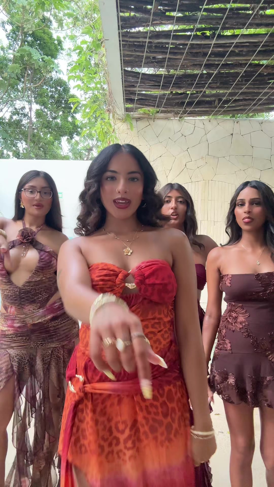 @Ayesha🦋