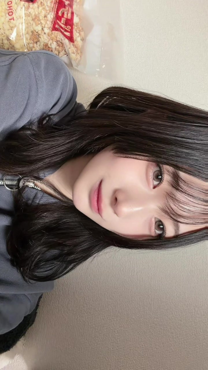 @柚来しいな