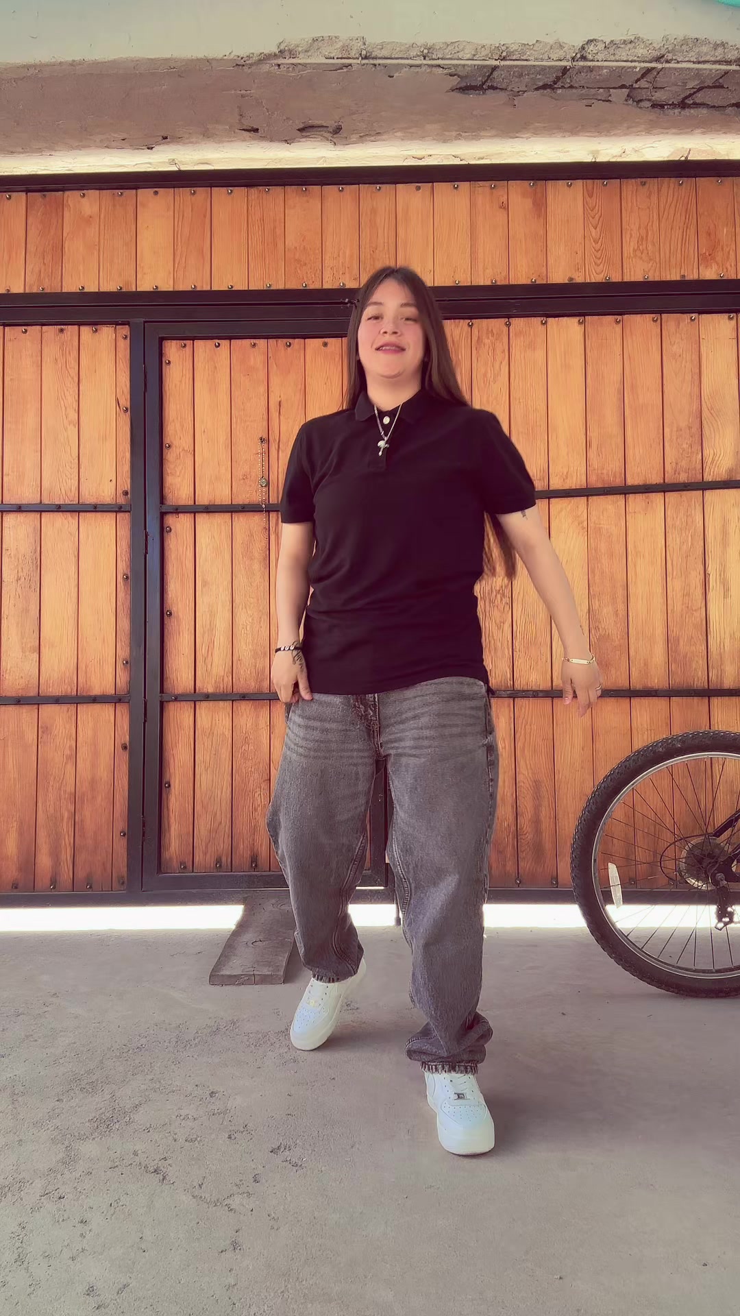 @Jenifer Flores🖤
