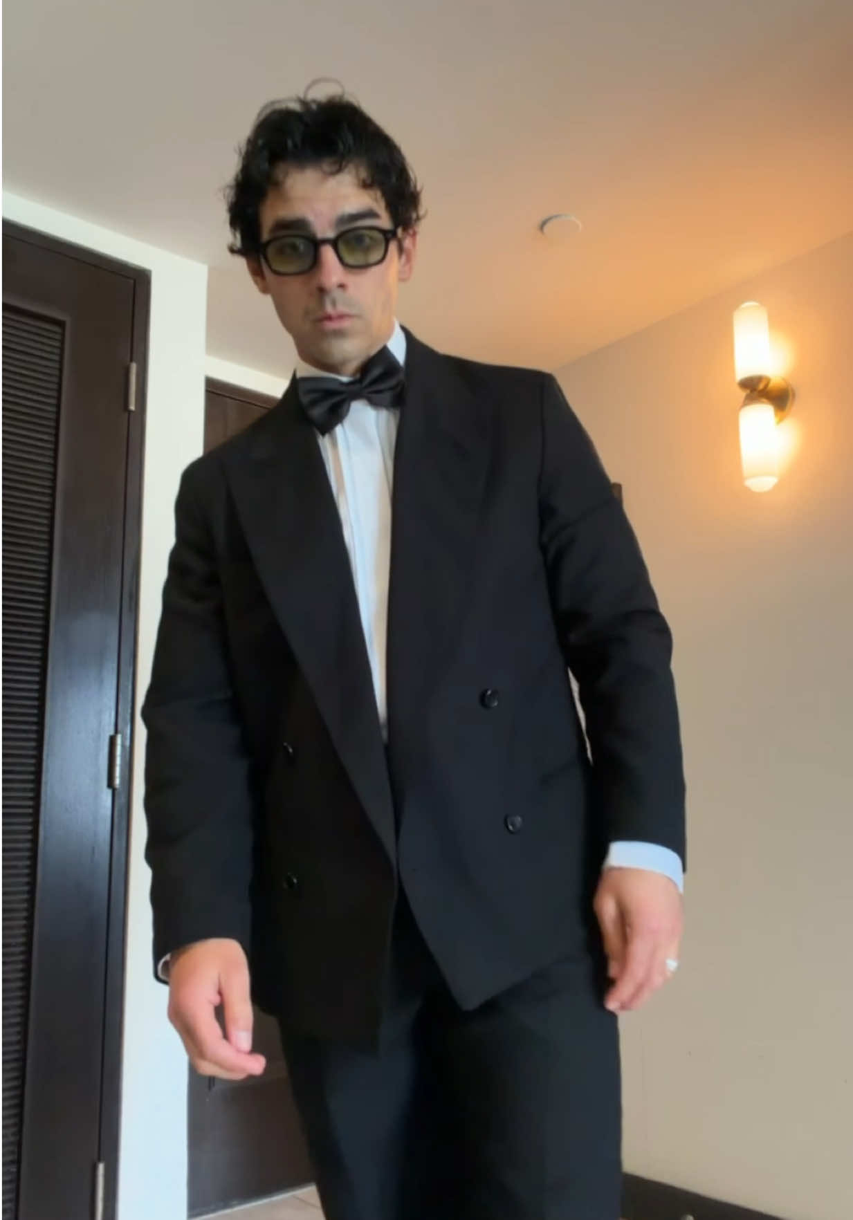 @joejonas