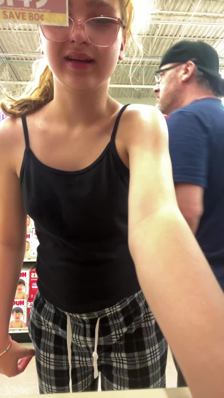 @noramakeup29