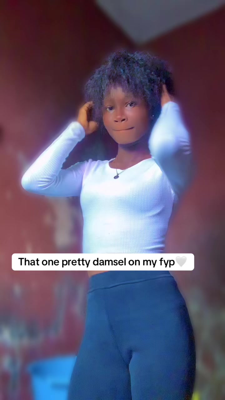 @(Qw&iuml;n-Omowunmi💔🖕🥺)