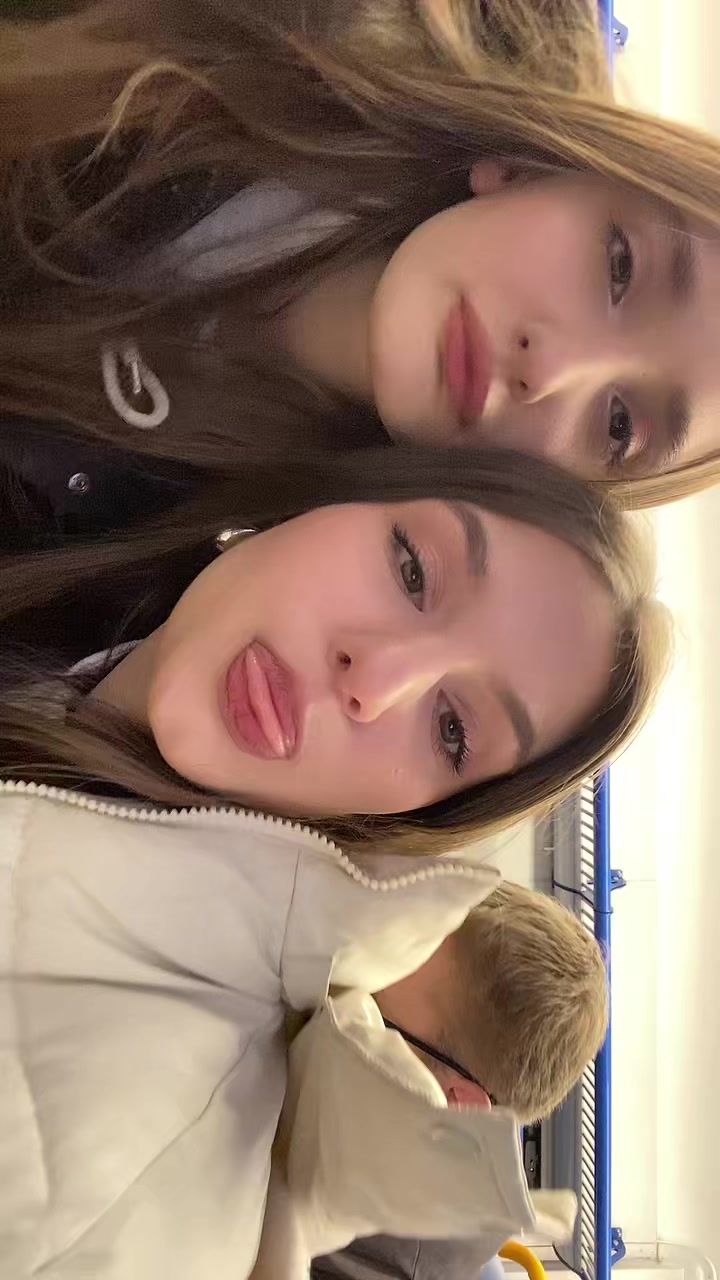 @vixtellа