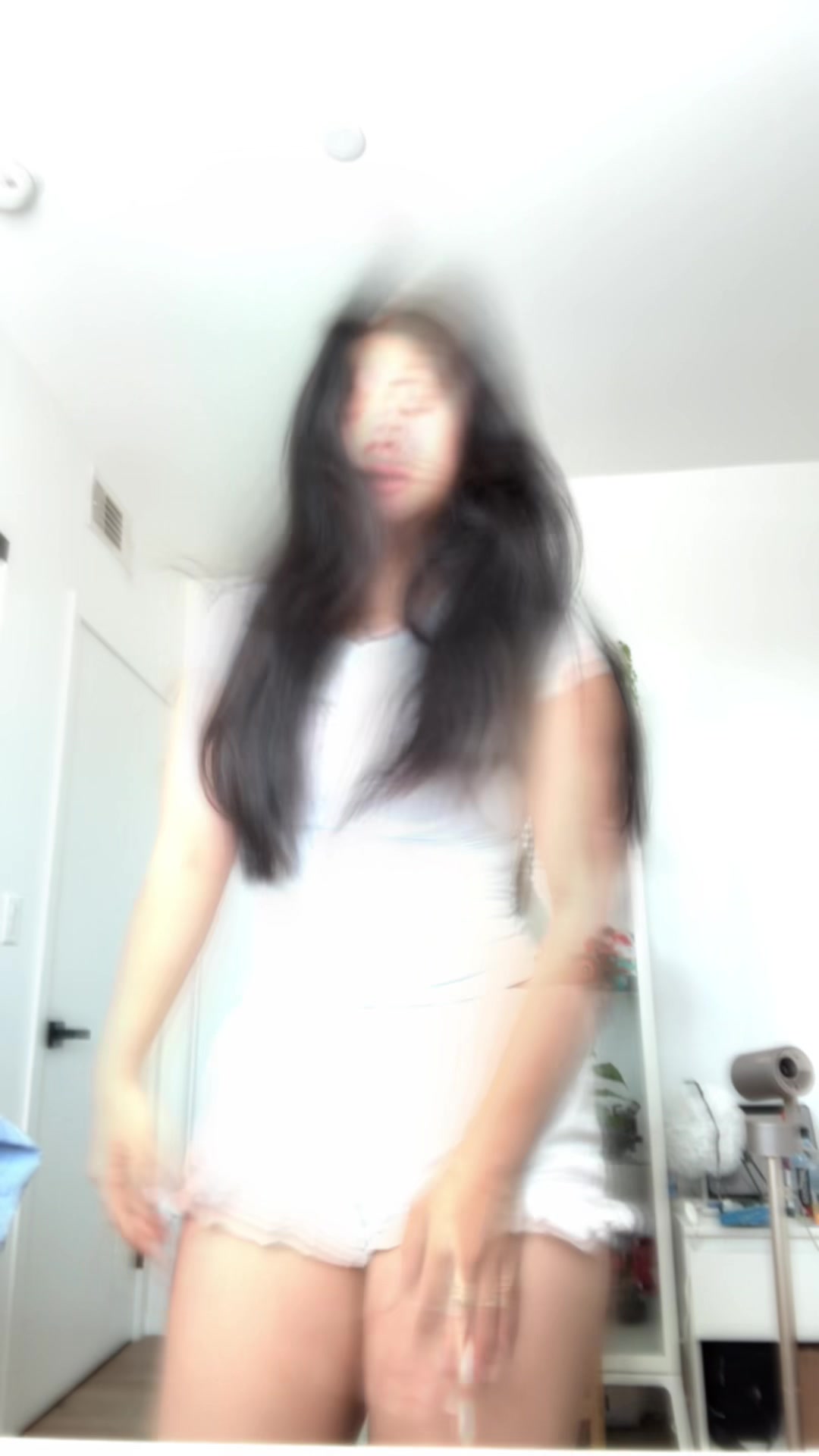 @mona