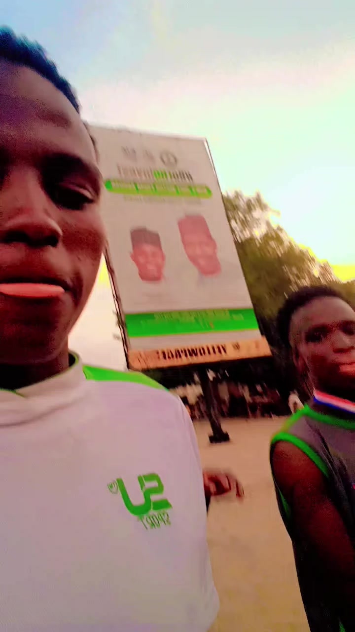 @itz bolomson footballer