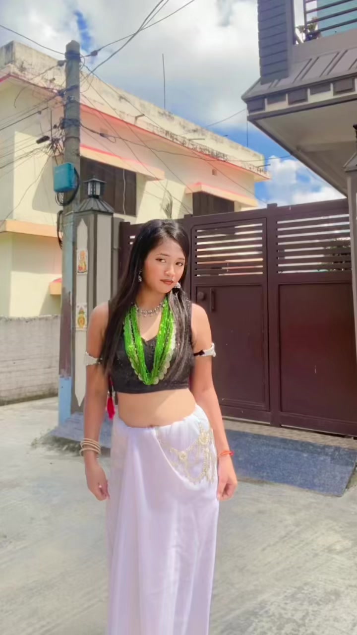 @आशिका💕