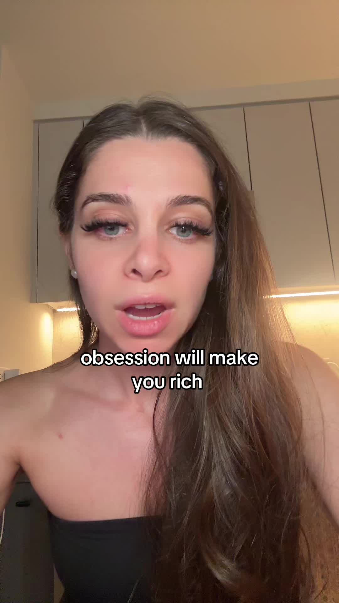 @hothighpriestess 🧿🤍