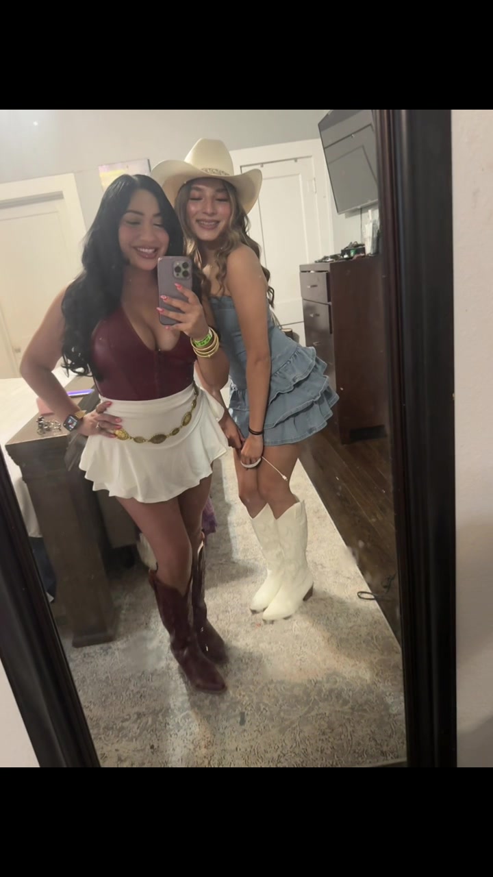 @Gabriela Luna686