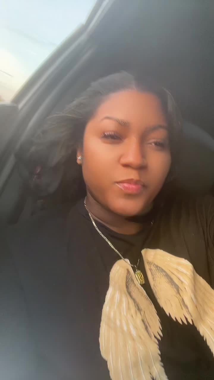 @Shay-La Samantha