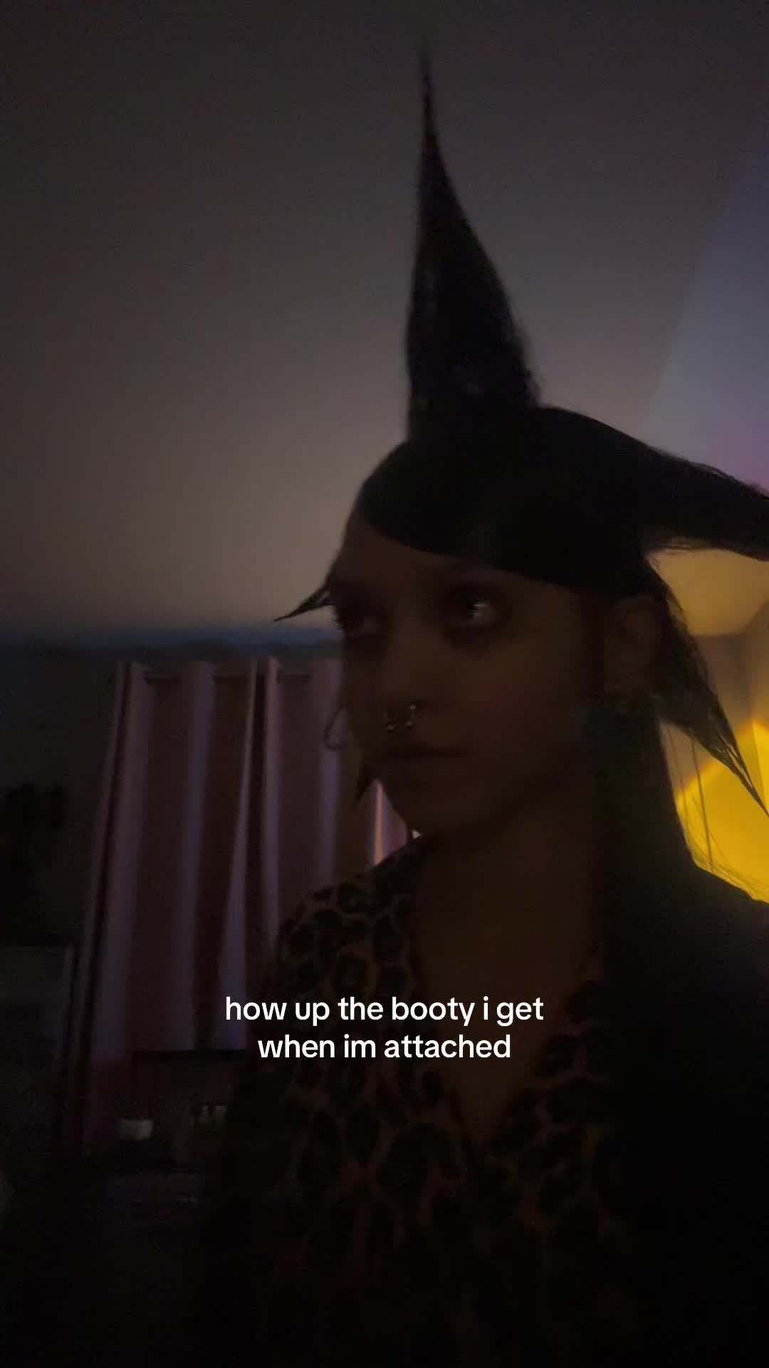 @🧟&zwj;♀️