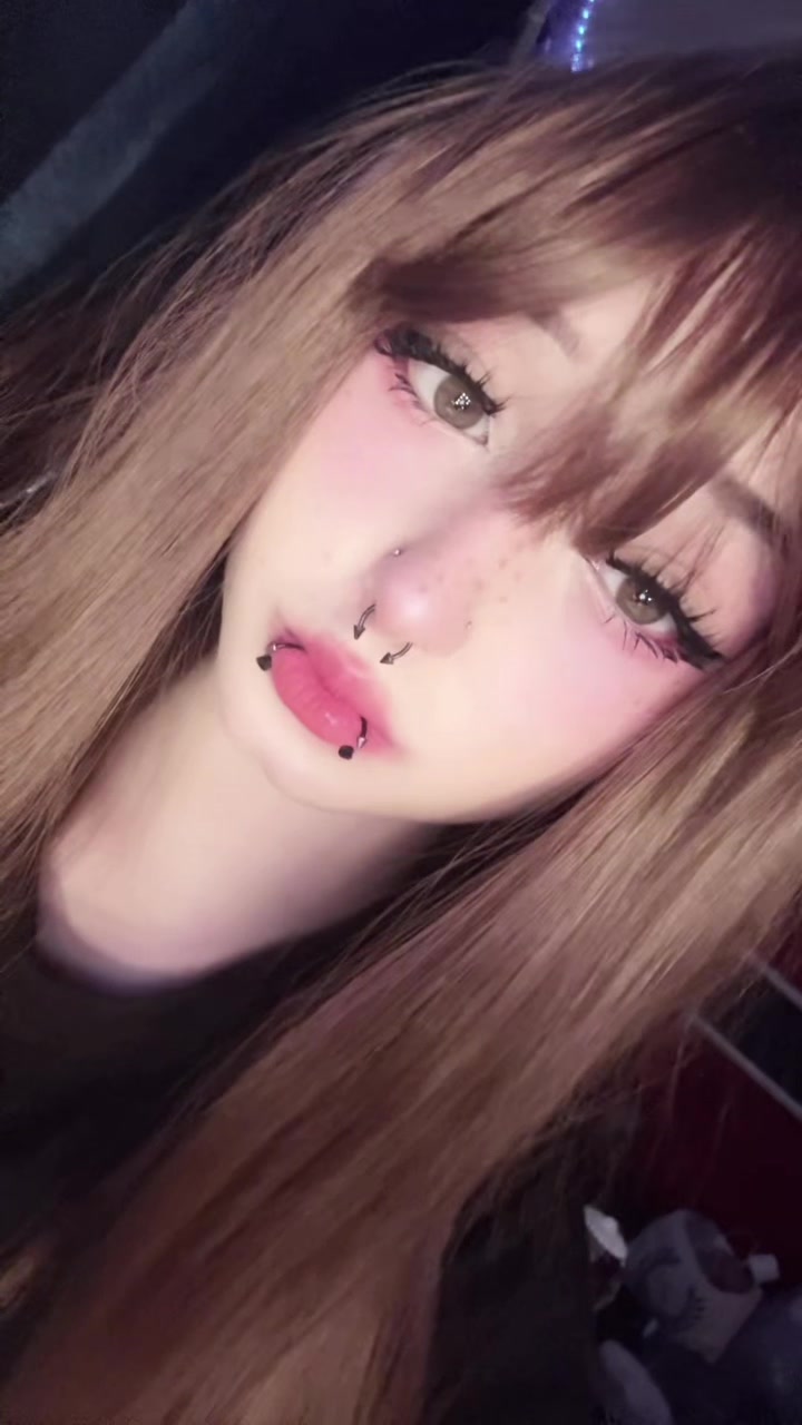 @waifulacey