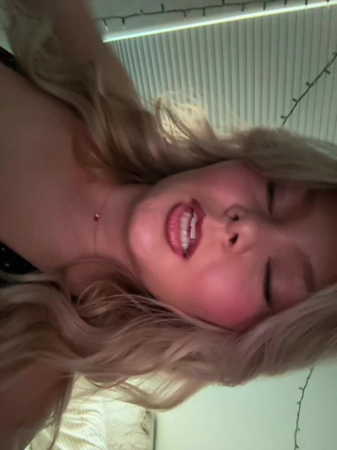 @urluv.capri