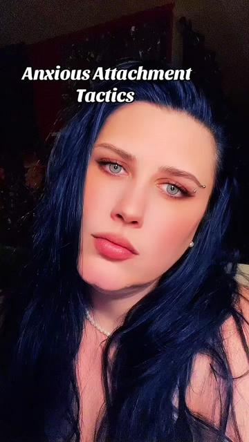 @QweenOfSatire
