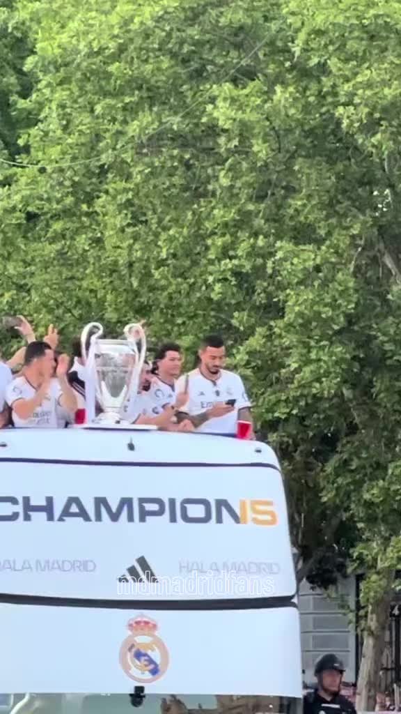 @MADRID FANS⚽