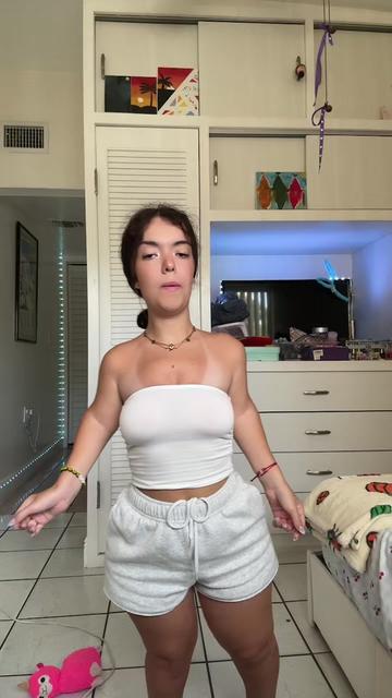 @𝑳𝒊𝒍𝑩𝒂𝒅𝒅𝒊𝒆𝑳𝒂𝒖𝒓𝒆𝒏