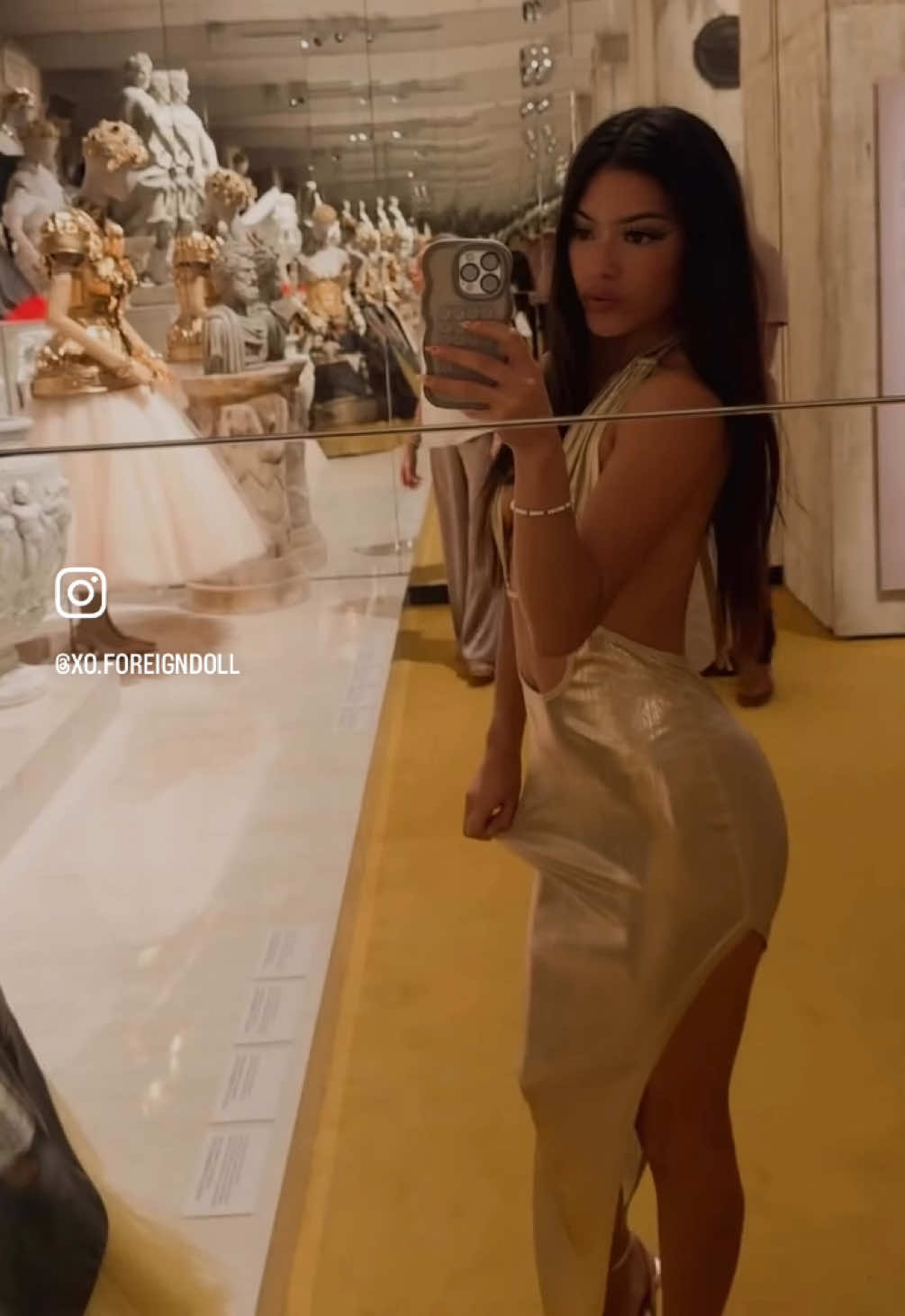 @foreigndoll 💋