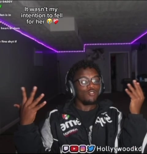 @Twitch: hollyywoodkd