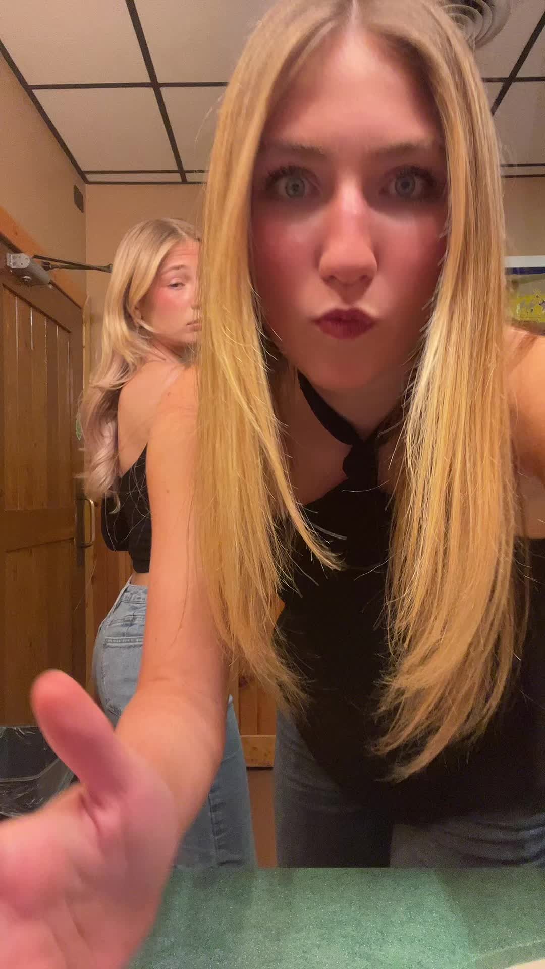 @LAINER🙃🤑🤸♀️