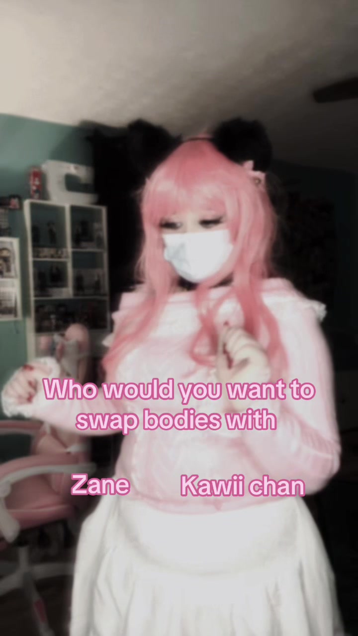 @ghostly_cosplaz
