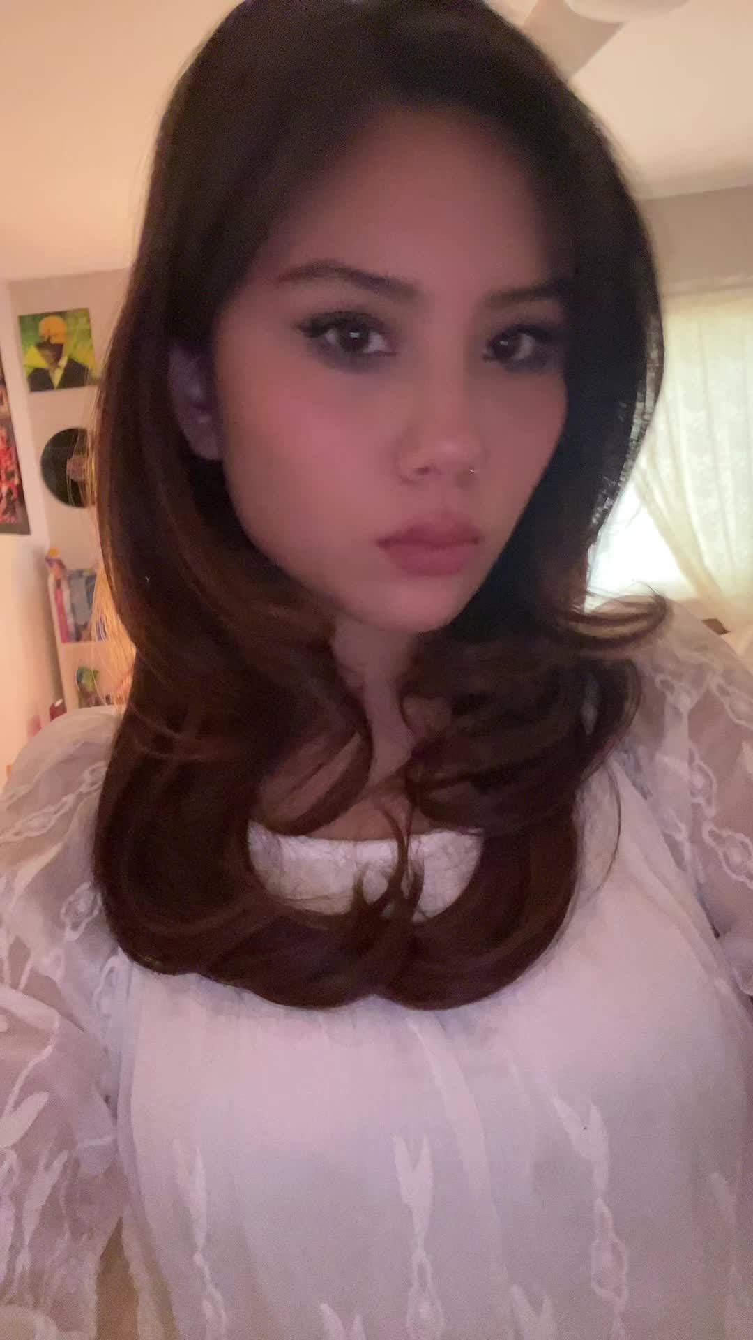 @Sullen girl 🍎