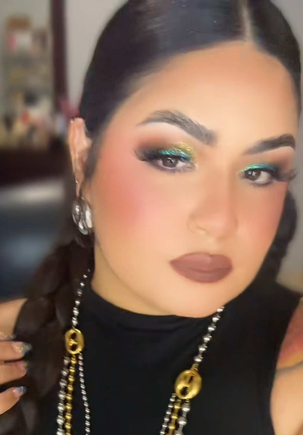 @Curvy beauty
