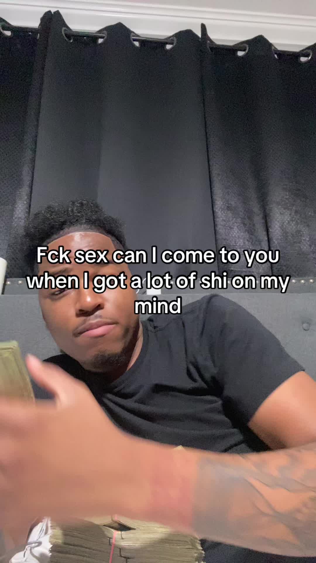 @GLITCH V 💲🏆