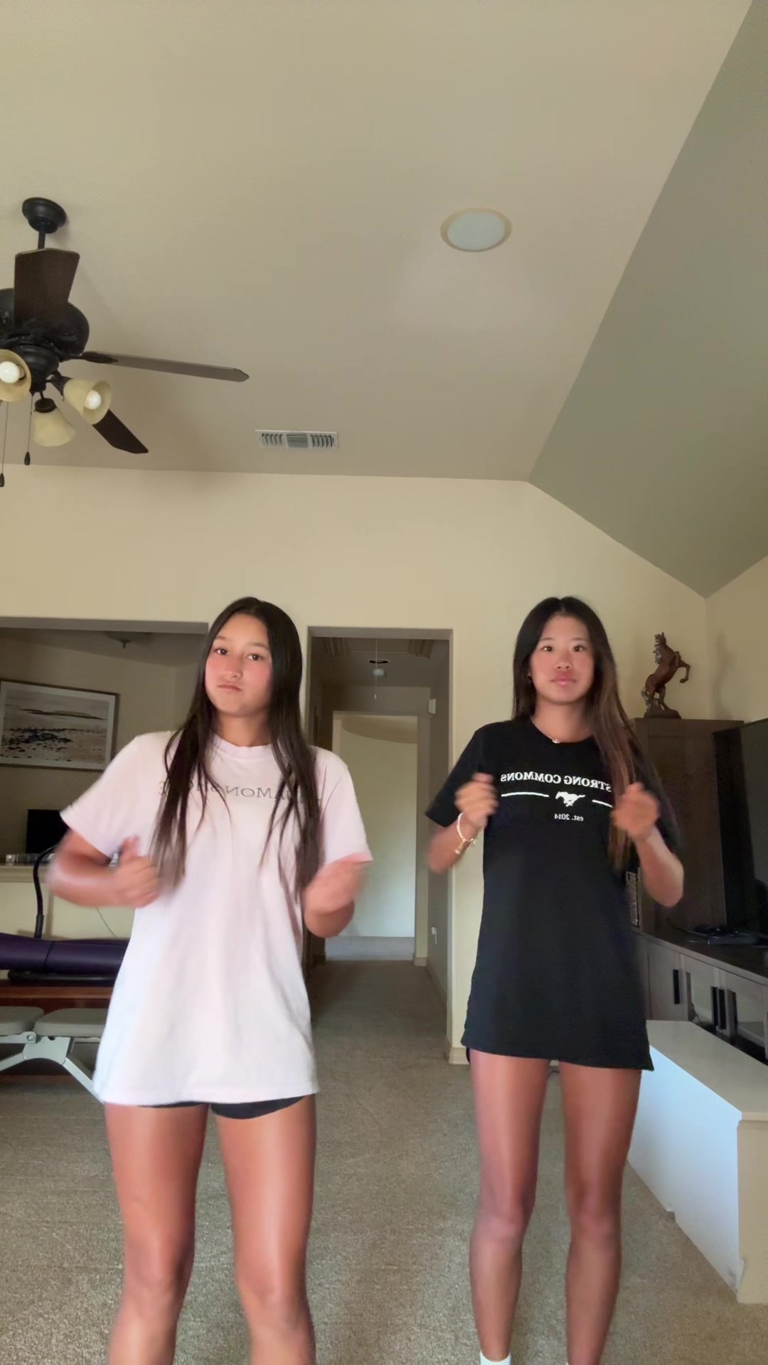 @Maciee ๐