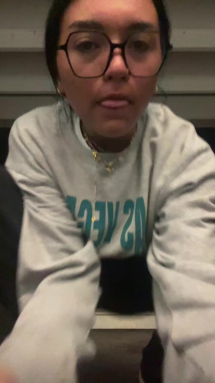 @Laura🪩🤘