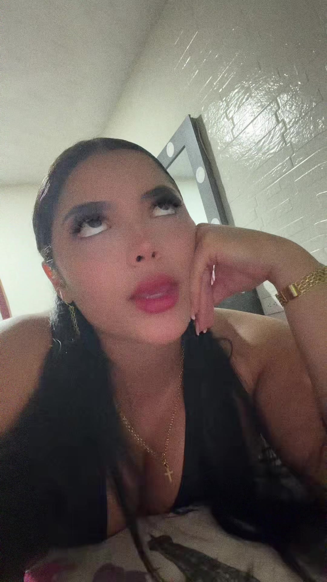 @Angiearango