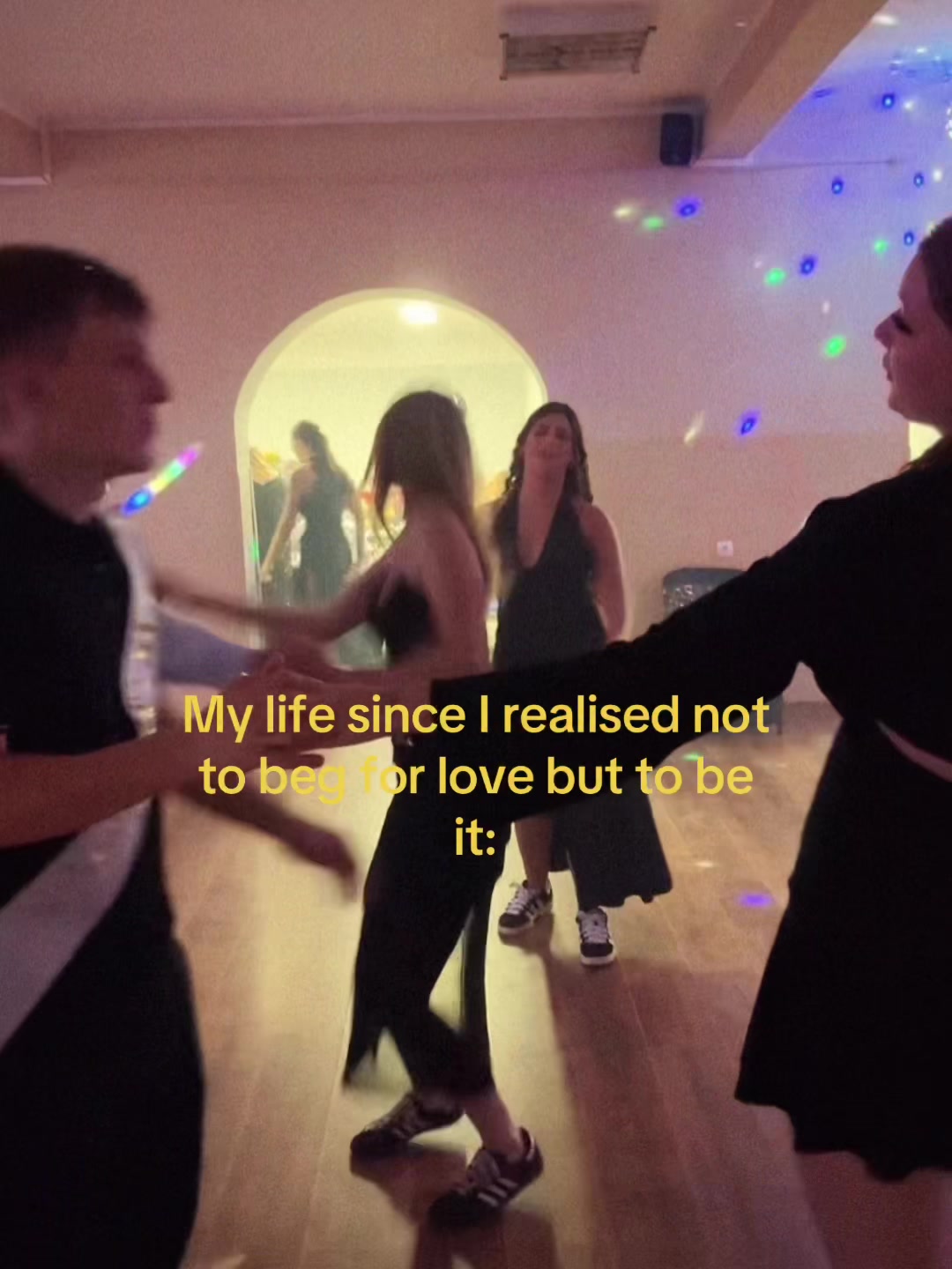 @Monia