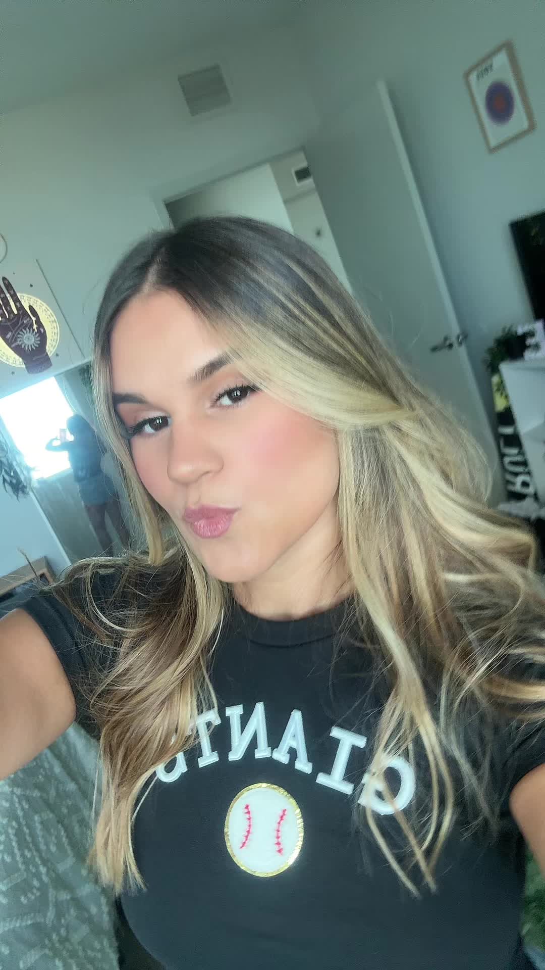 @emro ☮︎