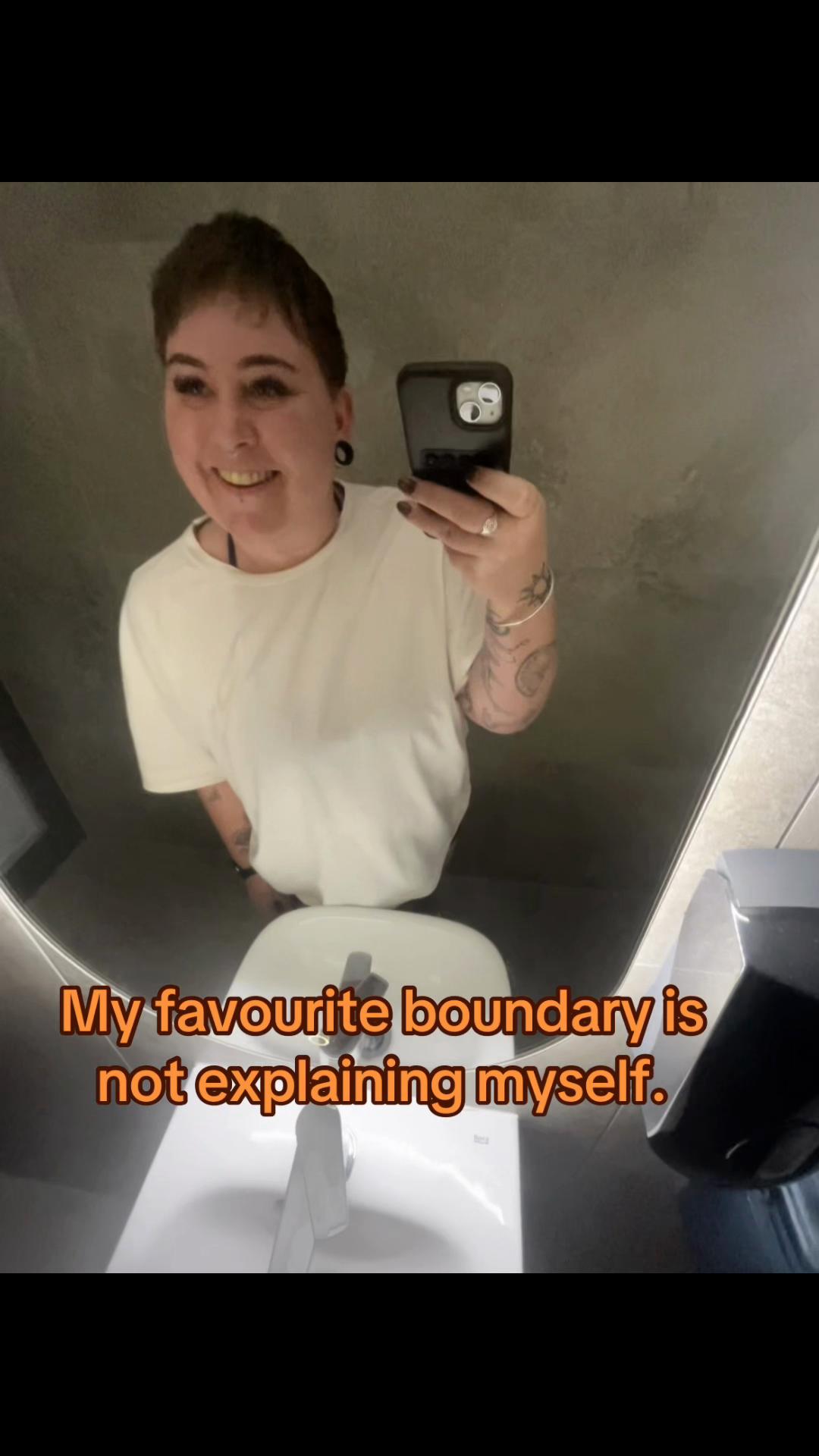 @Hayley 🖤