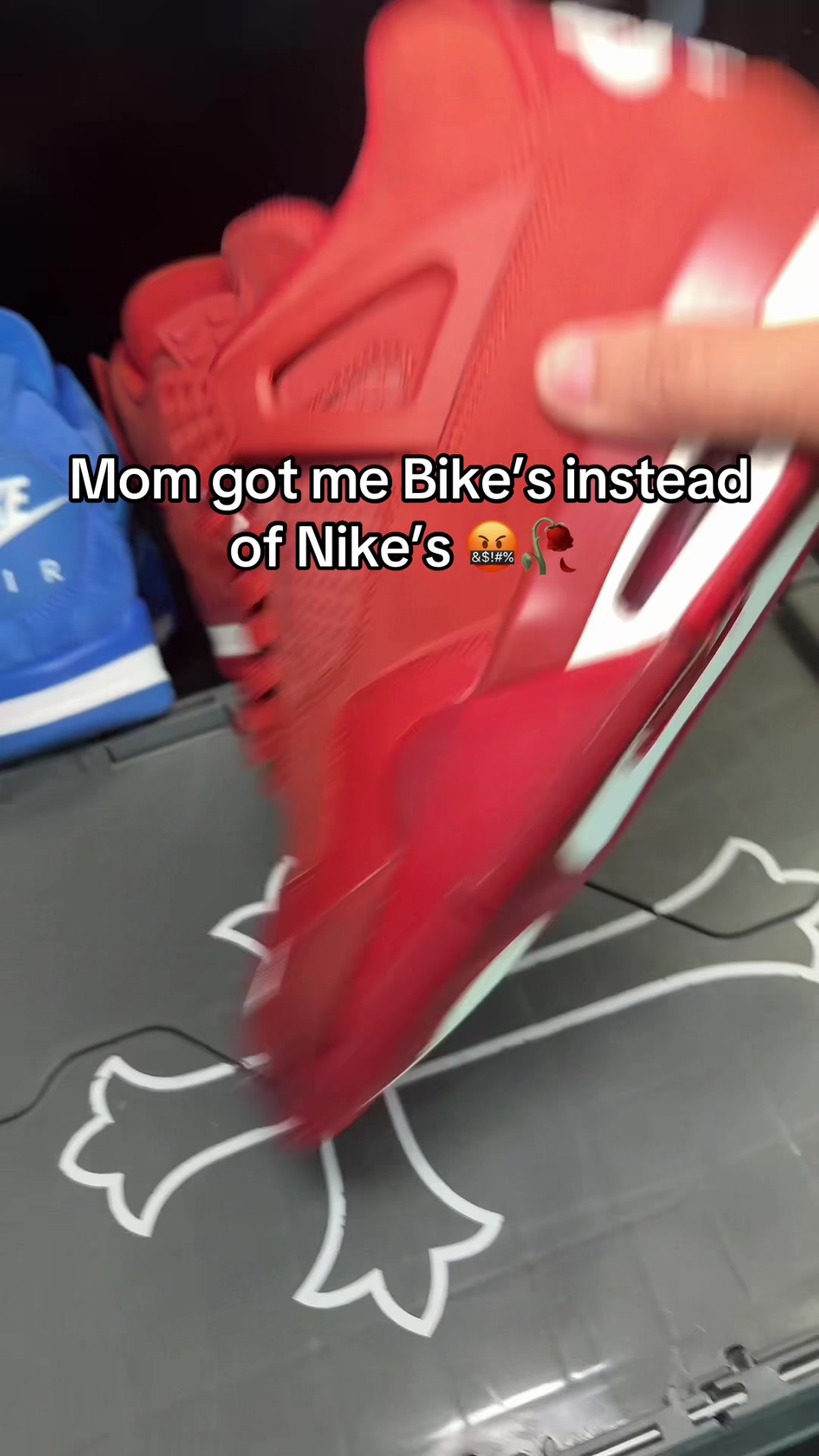 @Luh Sneakerhead