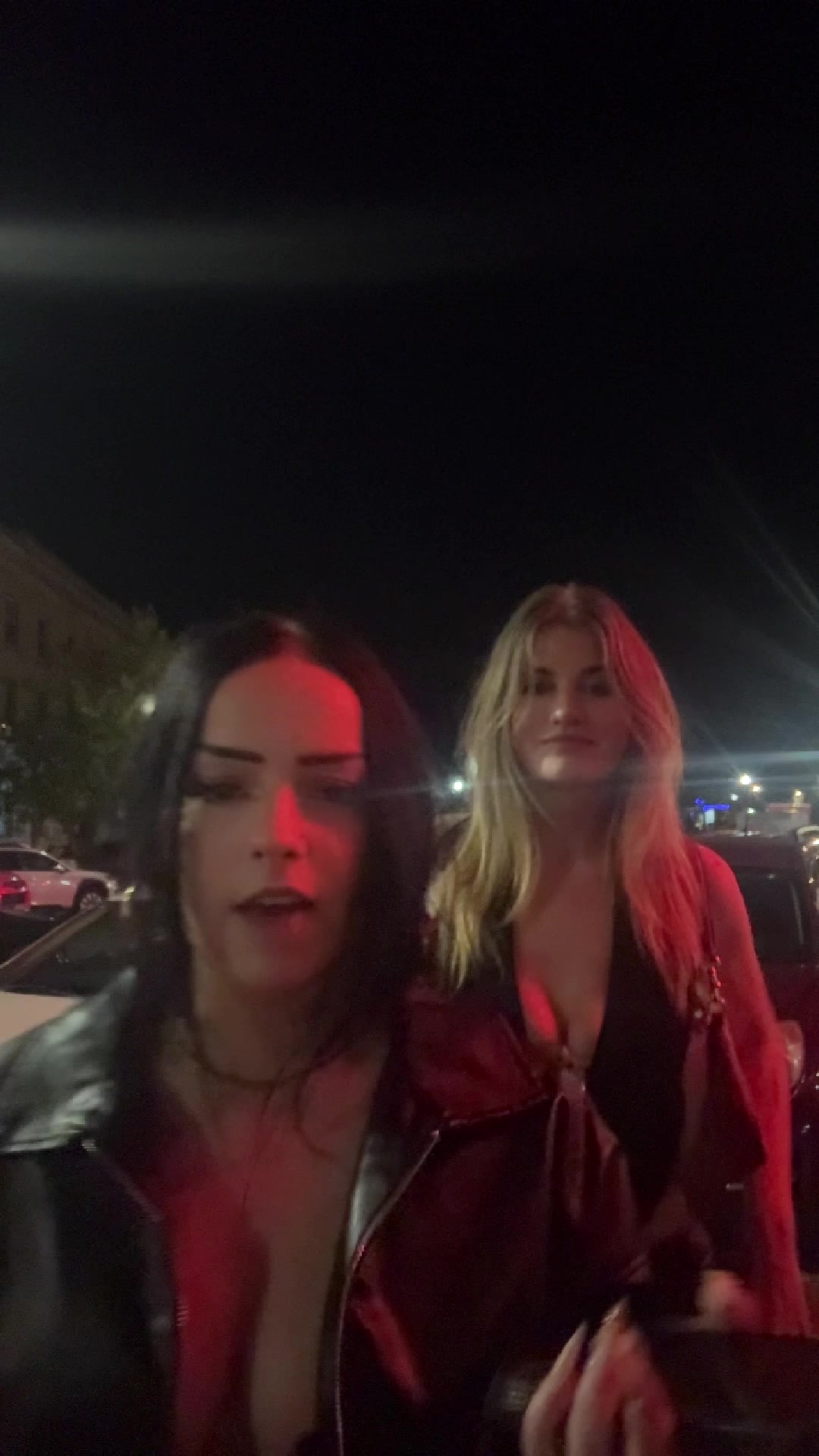 @bella