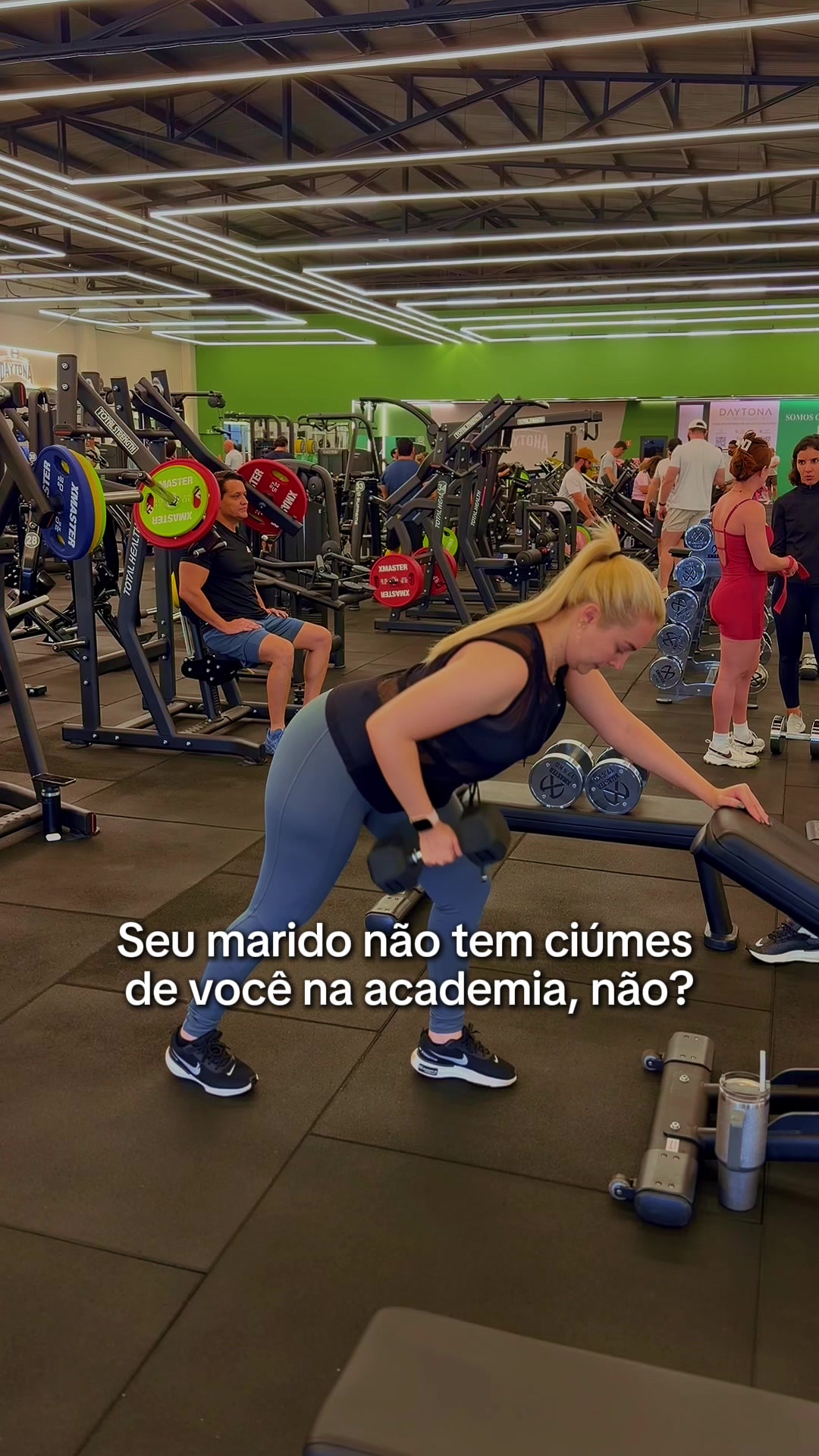 @Vitória Eva Mello
