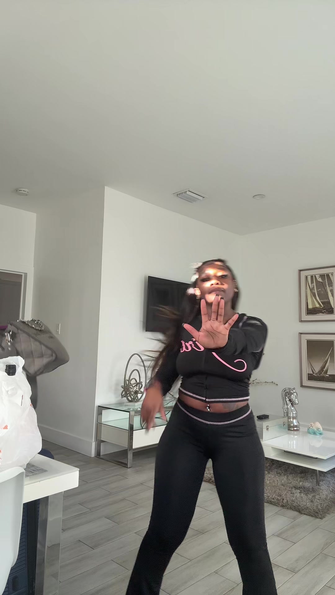 @Neenee