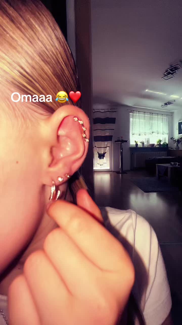 @Emxly