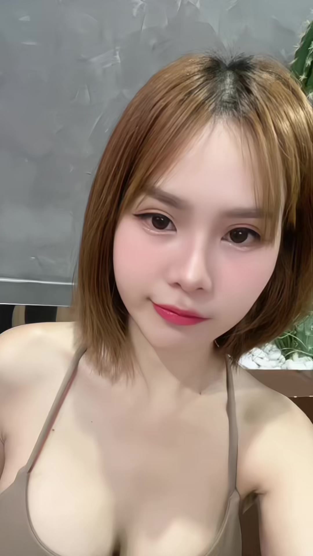 @โบวี่