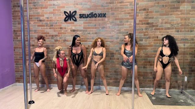 @Kathita | Pole Dance