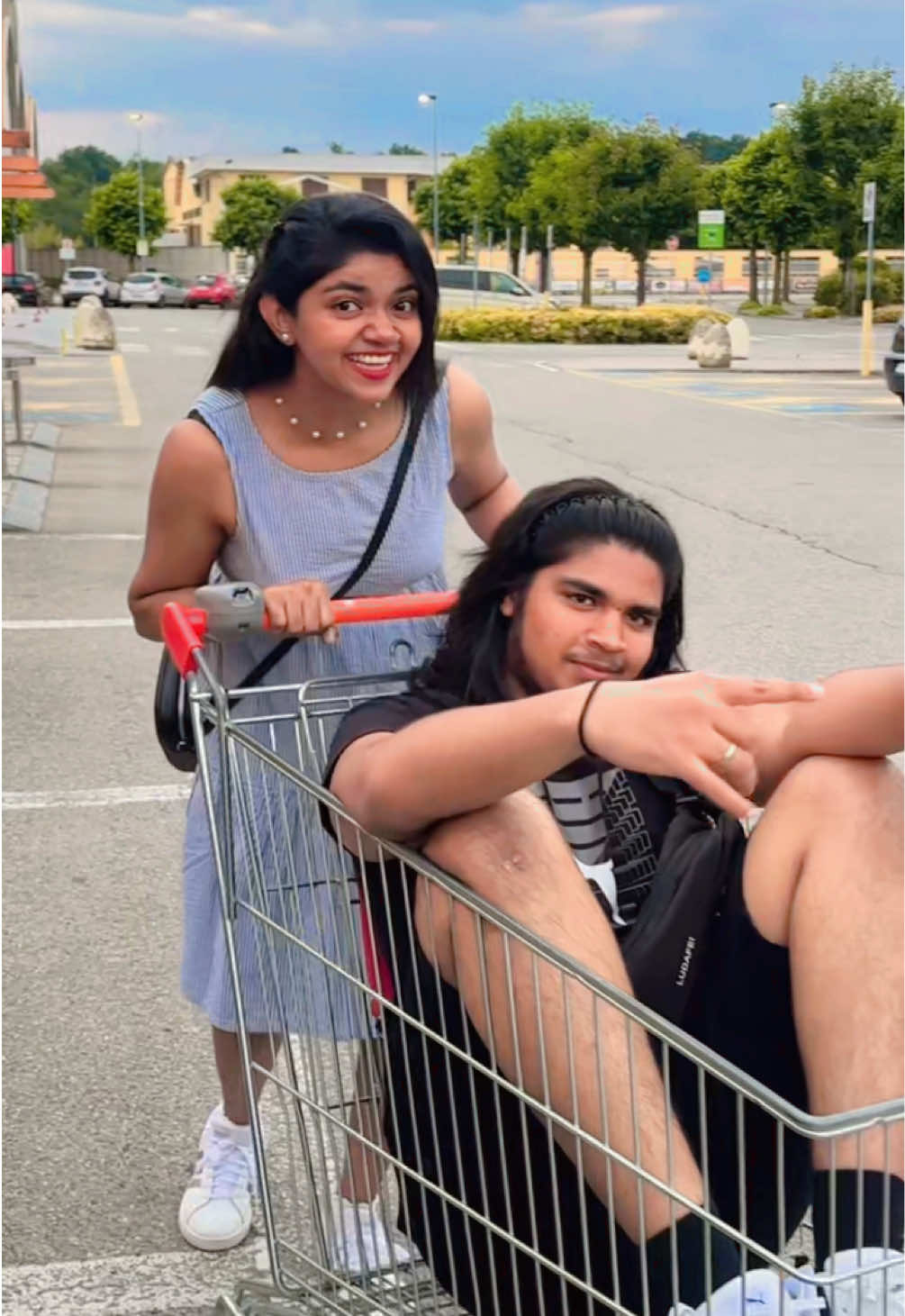 @CHARU 🇱🇰🇮🇹