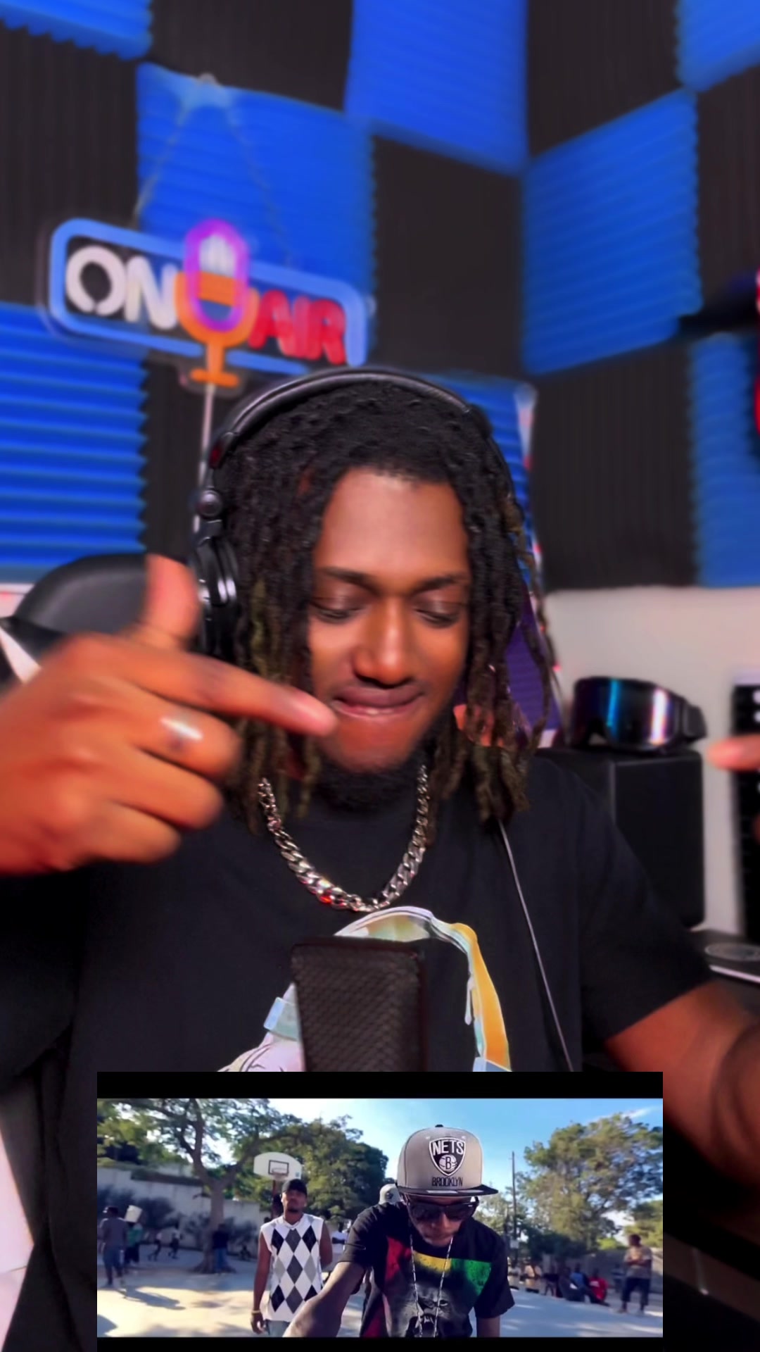 @ℙ𝕪𝕧𝕠 𝕆𝕟 𝕋𝕙𝕖 𝕄𝕚𝕔🎙️