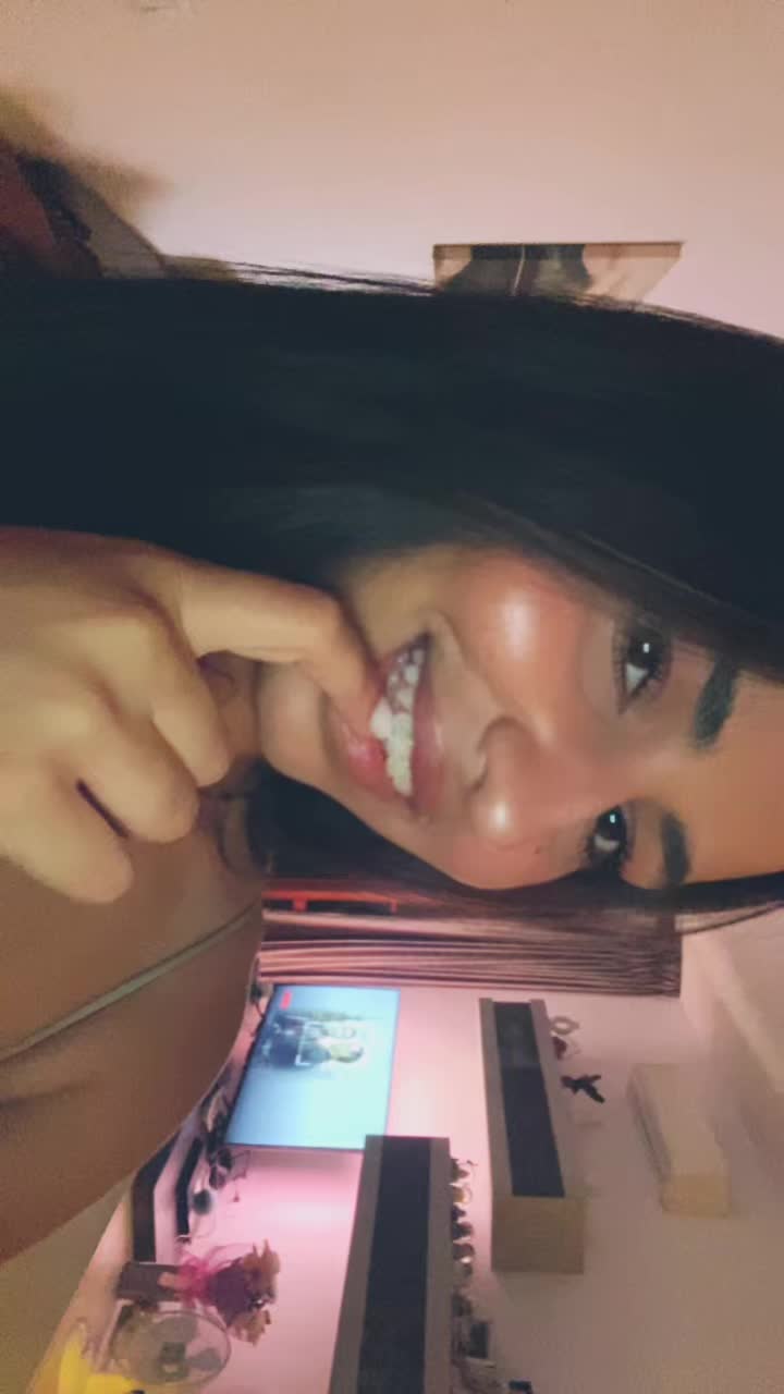 @𝑽𝒂𝒏𝒆𝒔𝒔𝒂🇦🇱