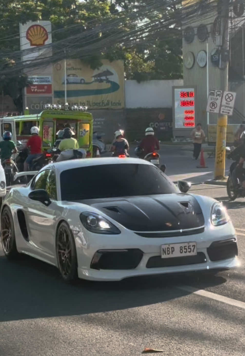 @Z🏎️